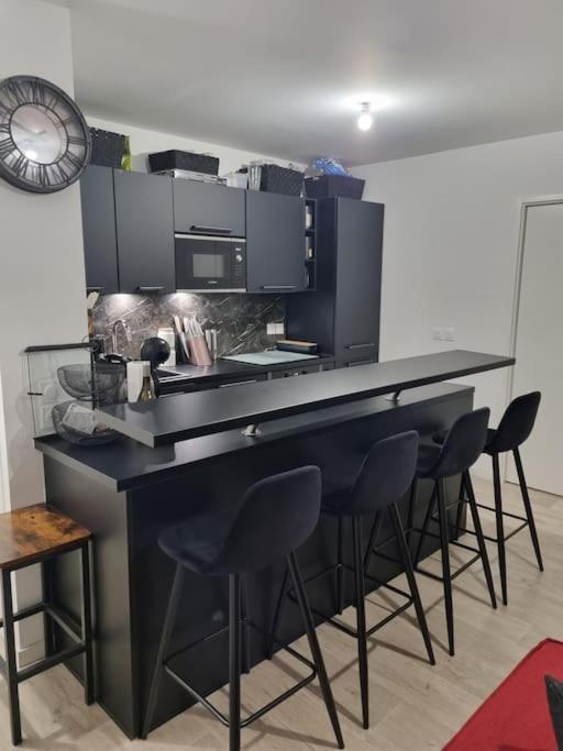 Appartement Cosy Et Equipe Мо Екстериор снимка
