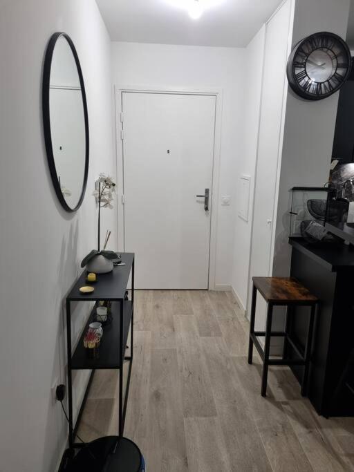 Appartement Cosy Et Equipe Мо Екстериор снимка